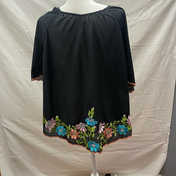 Vintage boho embroidered black tunic top scalloped - Picture 2 of 5